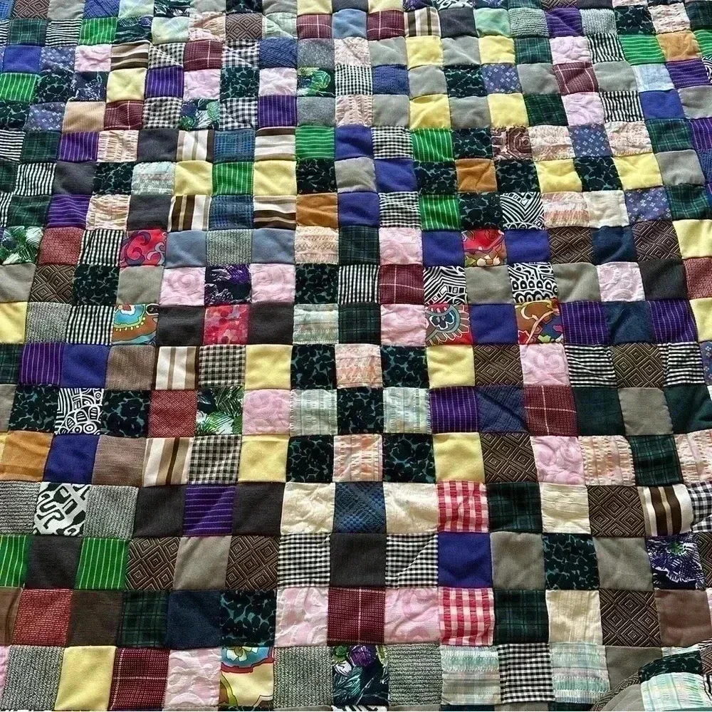 Vintage Handmade Patchwork Quilt Thick Blanket Twin Coverlet